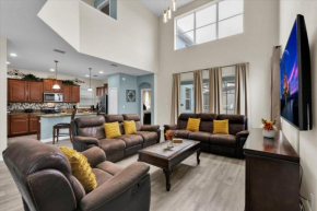 Experience Orlando in Villa 6422 with Resort Access